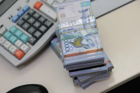 Капитал - За сутки нацвалюта подешевела на 2 тенге