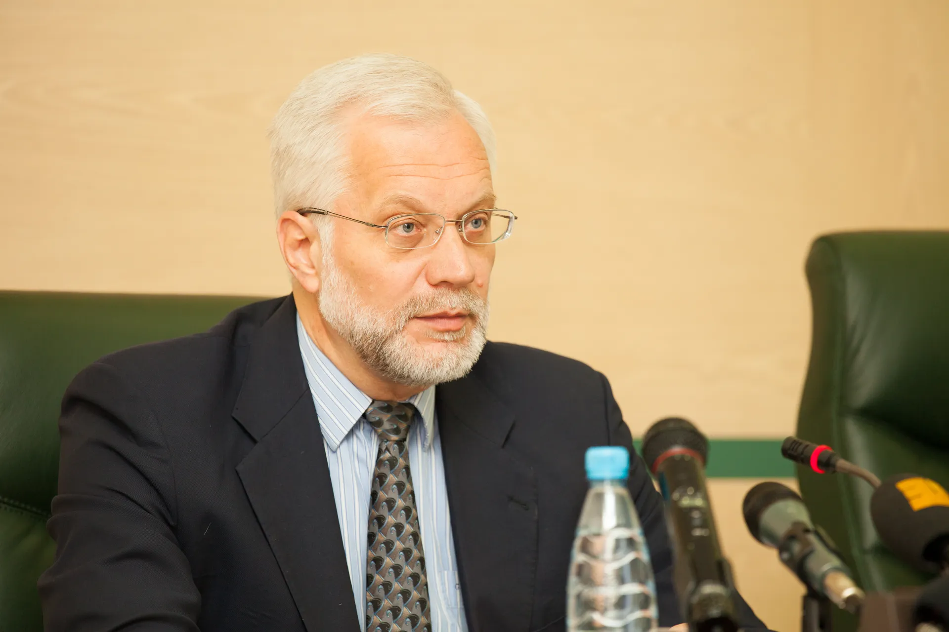 Капитал - Нацбанк опроверг слухи о девальвации тенге