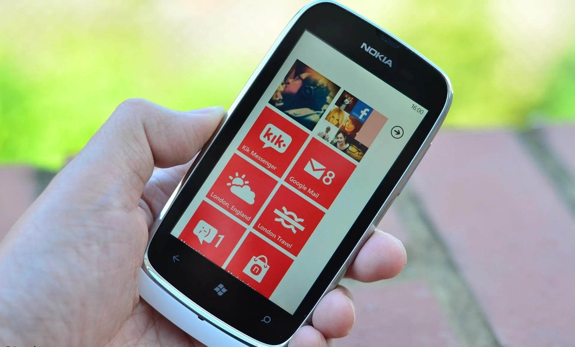 Капитал - Поставки смартфонов Nokia Lumia выросли на 27%