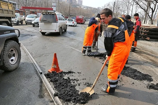 В Алматы 80 улиц не покрыты асфальтом