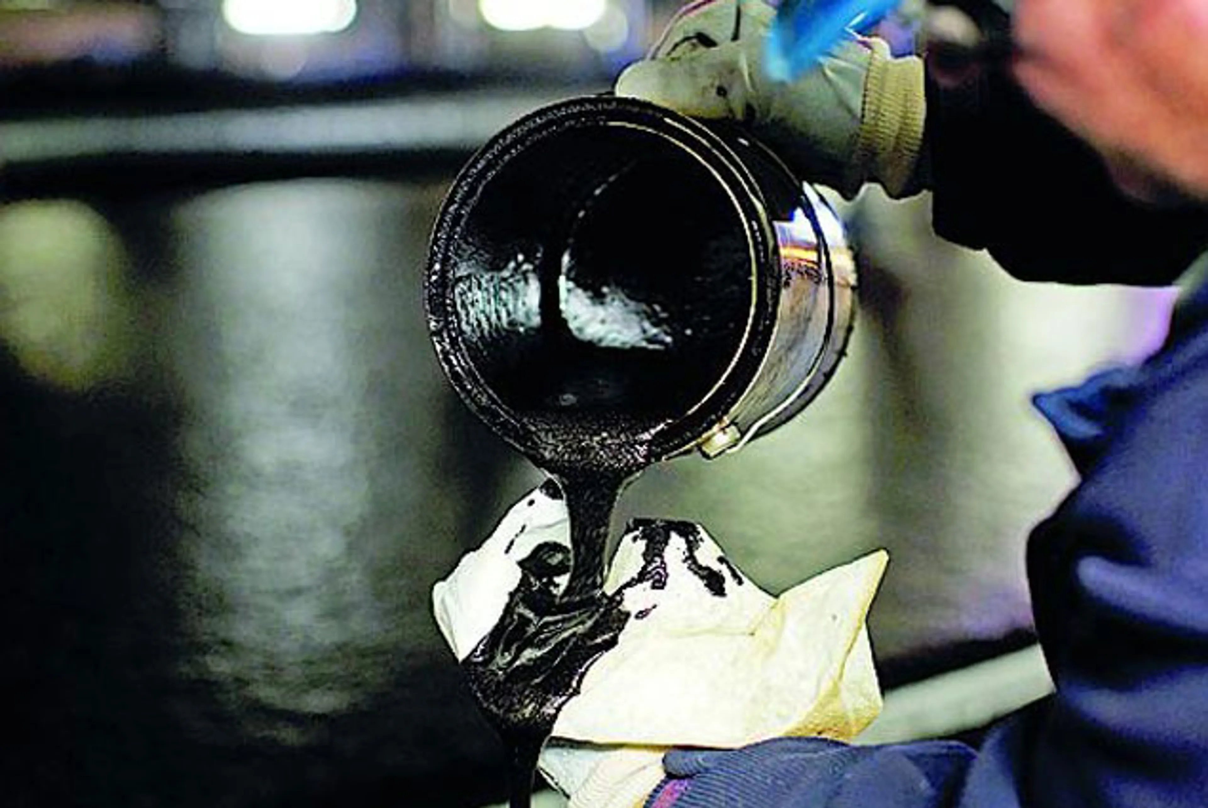 Капитал - Цена на нефть марки Brent упала ниже $63