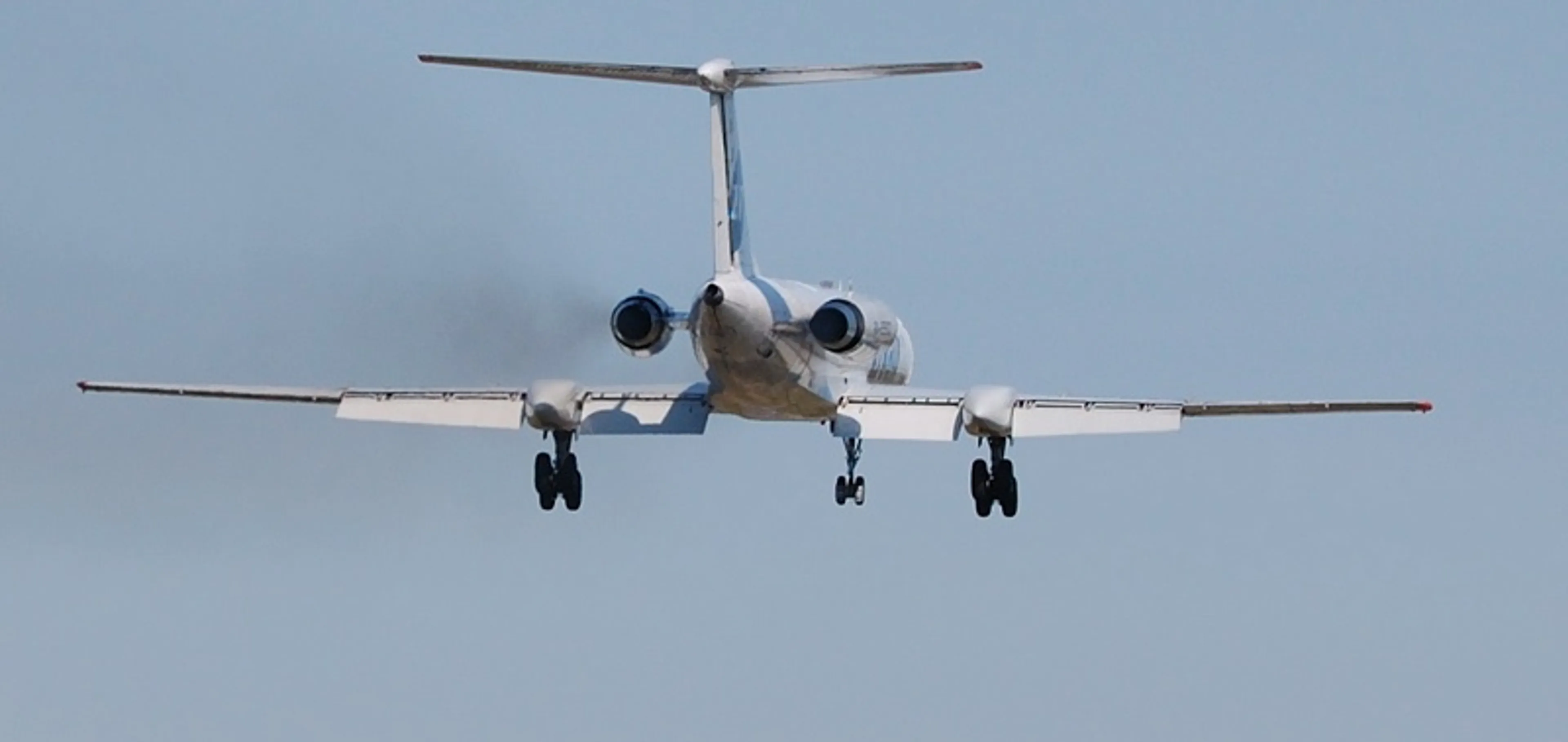 Капитал - Самолет с хоккеистами «Молот-Прикамье» аварийно приземлился в Астане