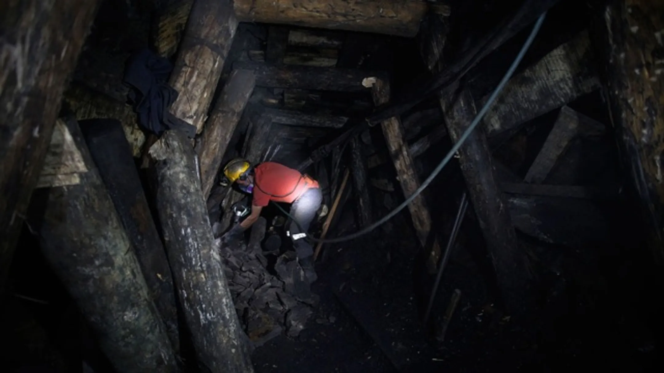 Взрыв прогремел в шахте на Донбассе - Image Kapital.kz