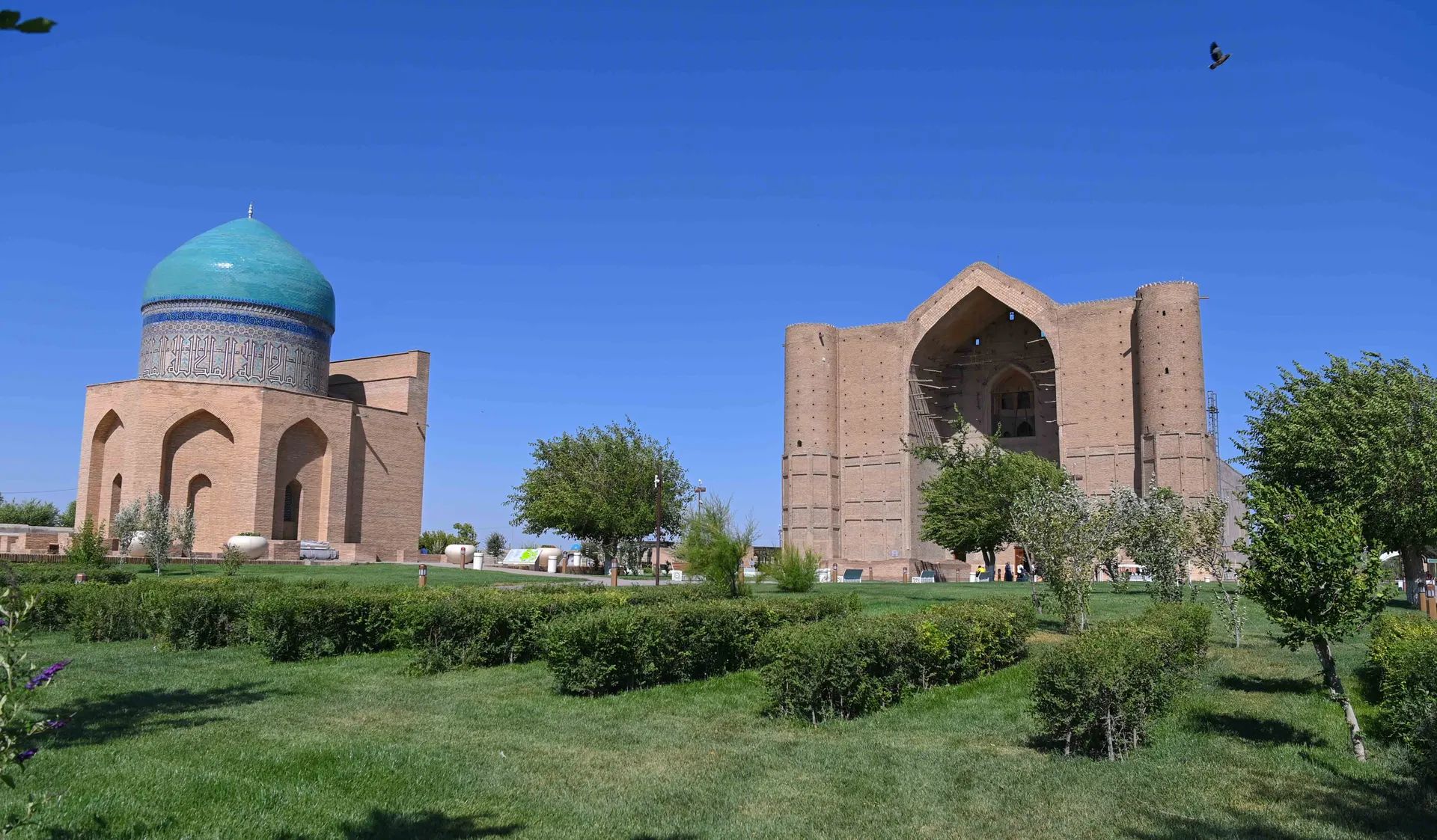 Капитал - Мавзолей Ходжи Ахмеда Яссауи перевели под государственную охрану