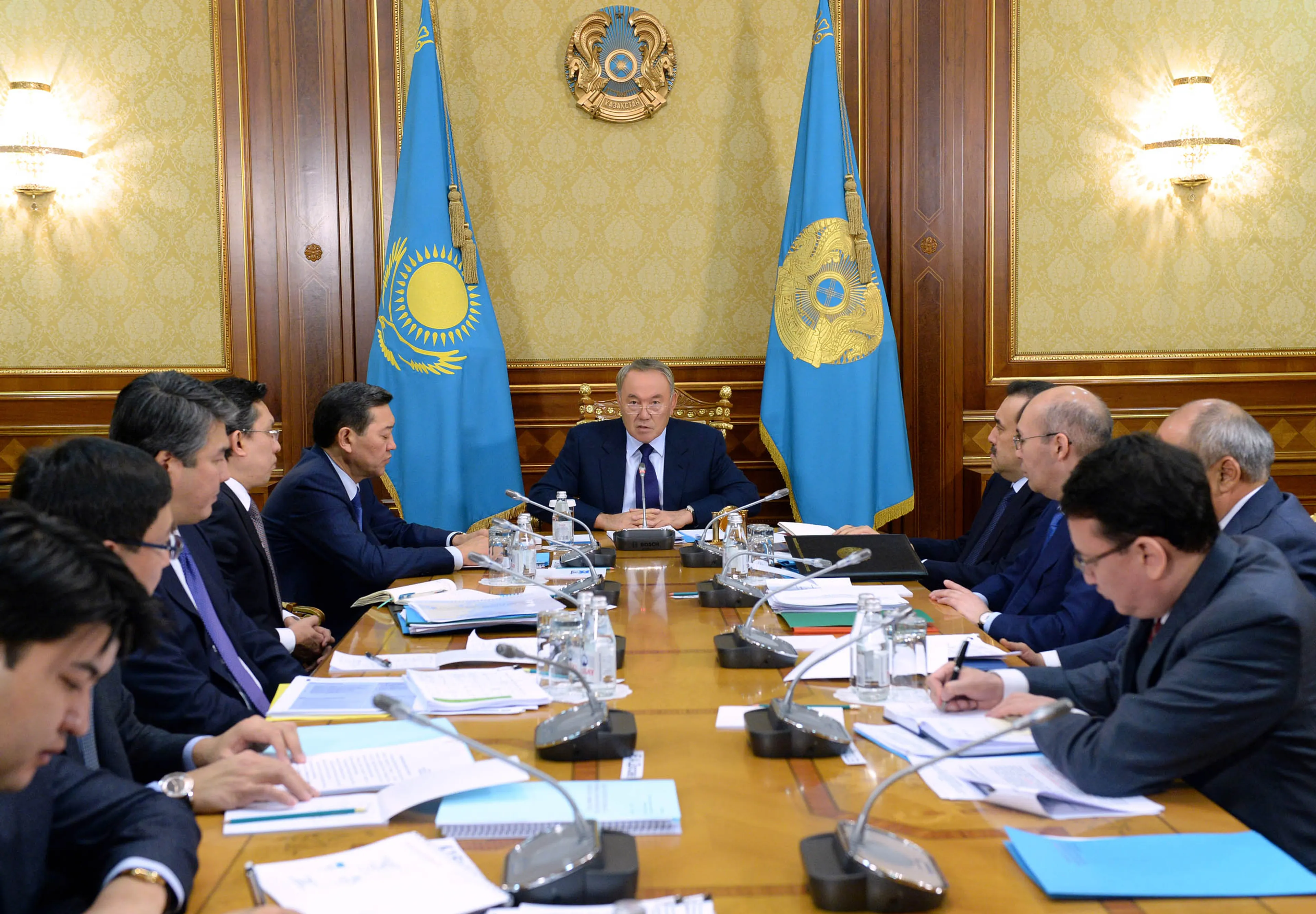 Капитал - Назарбаев: Ни один банк в стране не будет банкротом