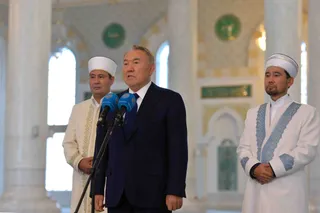 Капитал - Нурсултан Назарбаев: Самый хороший мусульманин - тот, кто помогает людям