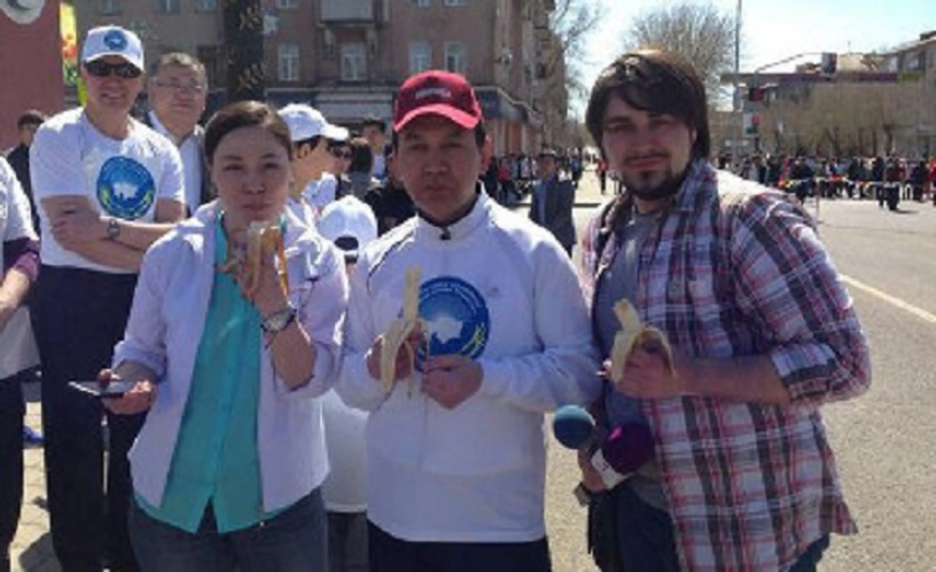 Капитал - Аким Карагандинской области против расизма