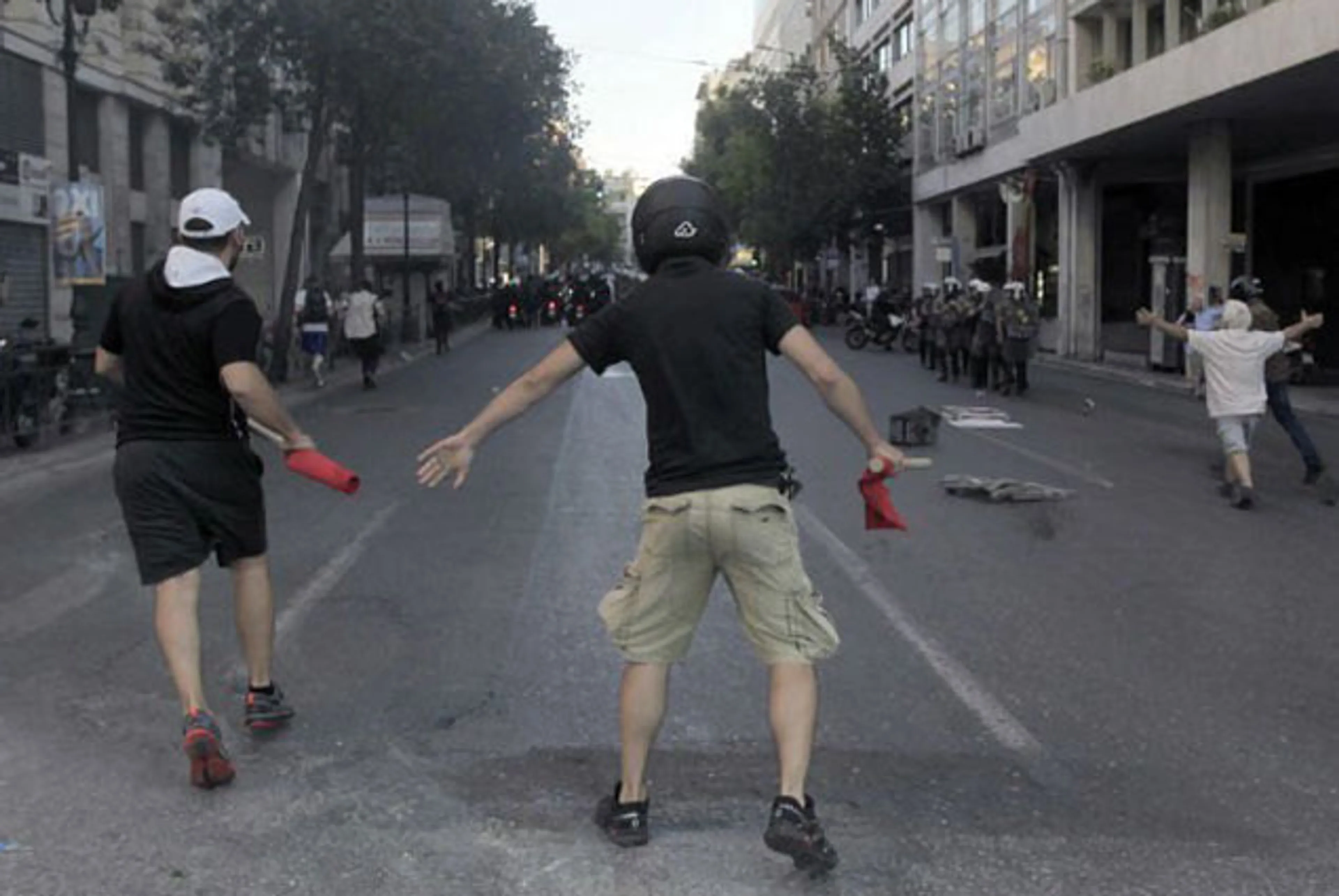 Капитал - В Греции произошли столкновения демонстрантов с полицией