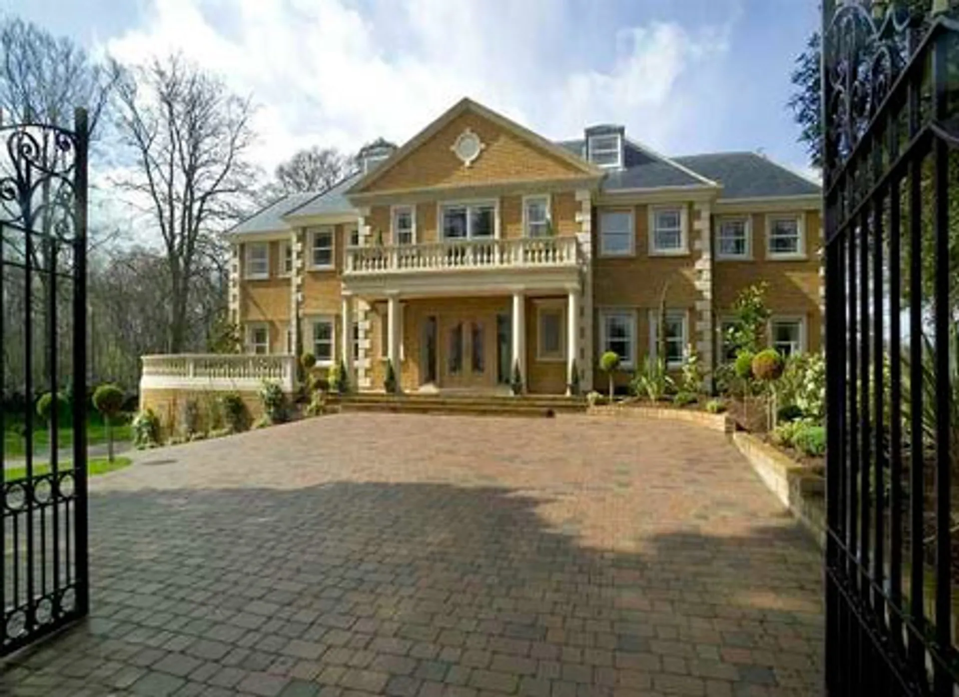 Капитал - В Британии резко подорожала недвижимость