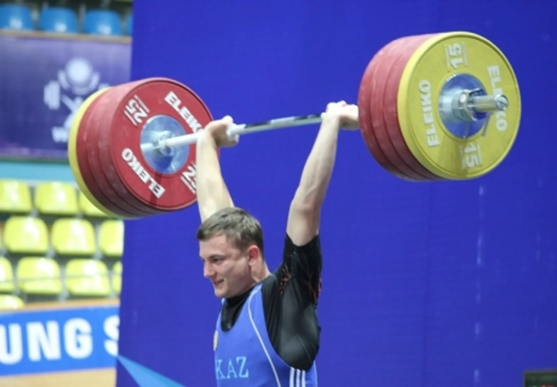 Капитал - Казахстанский штангист завоевал серебряную медаль на Универсиаде