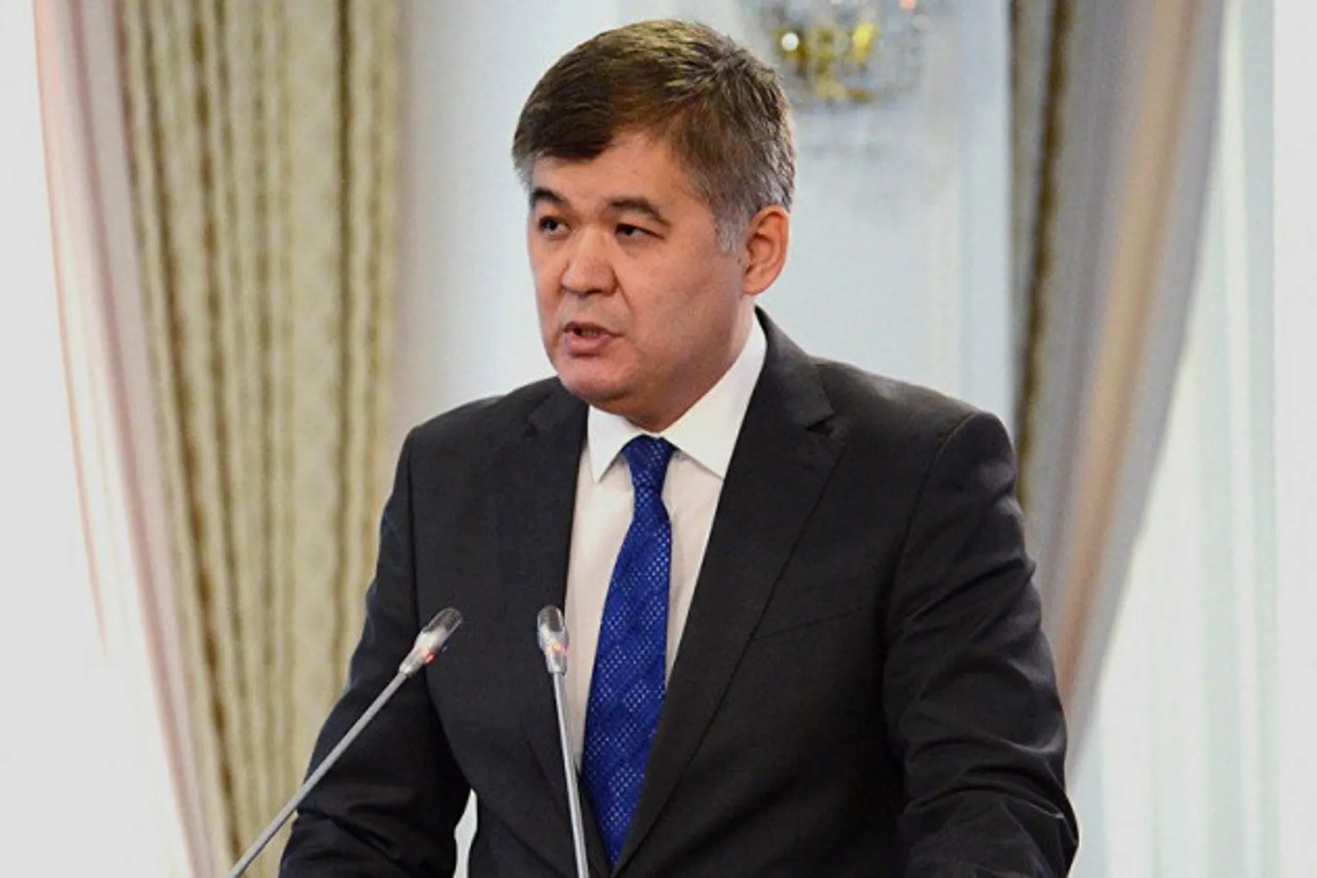 Капитал - Среднюю зарплату врачей планируют поднять до 500 тысяч тенге