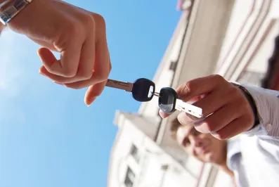 Количество сделок купли-продажи жилья увеличилось на 8,7%