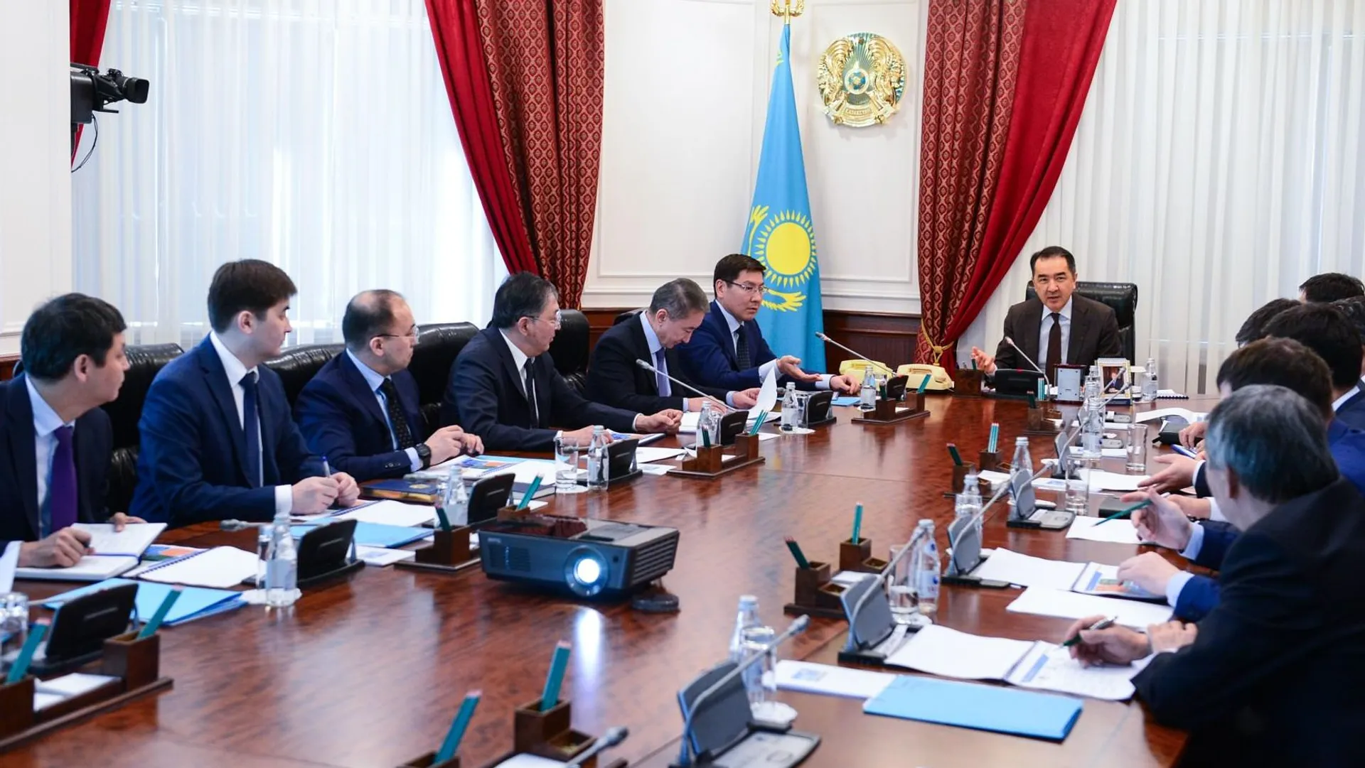 Капитал - В Правительстве обсудили развитие электронного образования