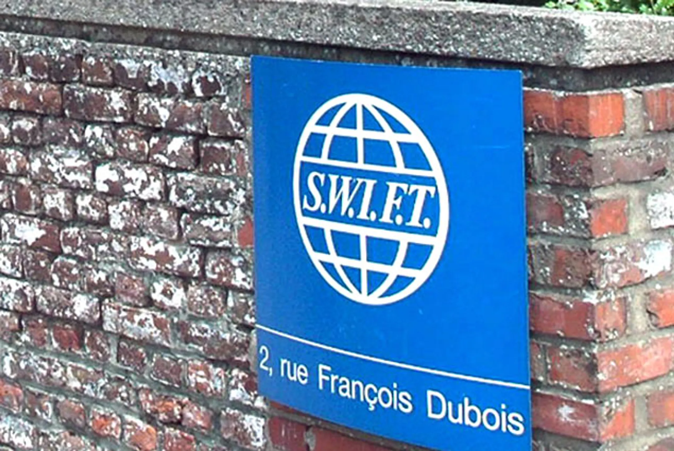 В ЕС обсудят возможность отключения России от SWIFT - Image Kapital.kz