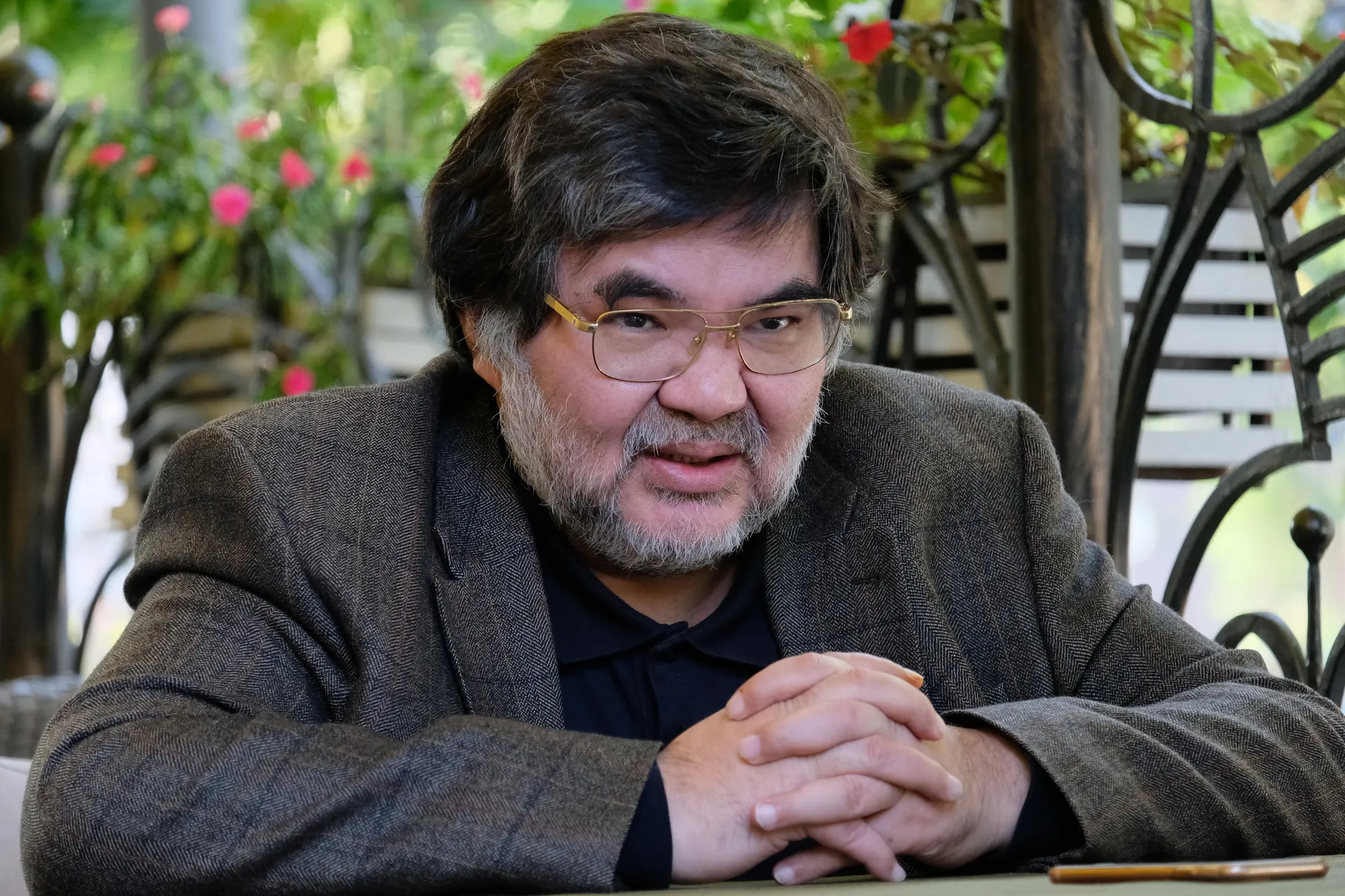 Капитал - Жарас Ахметов: Чем выше доверие населения к власти, тем стабильнее курс тенге