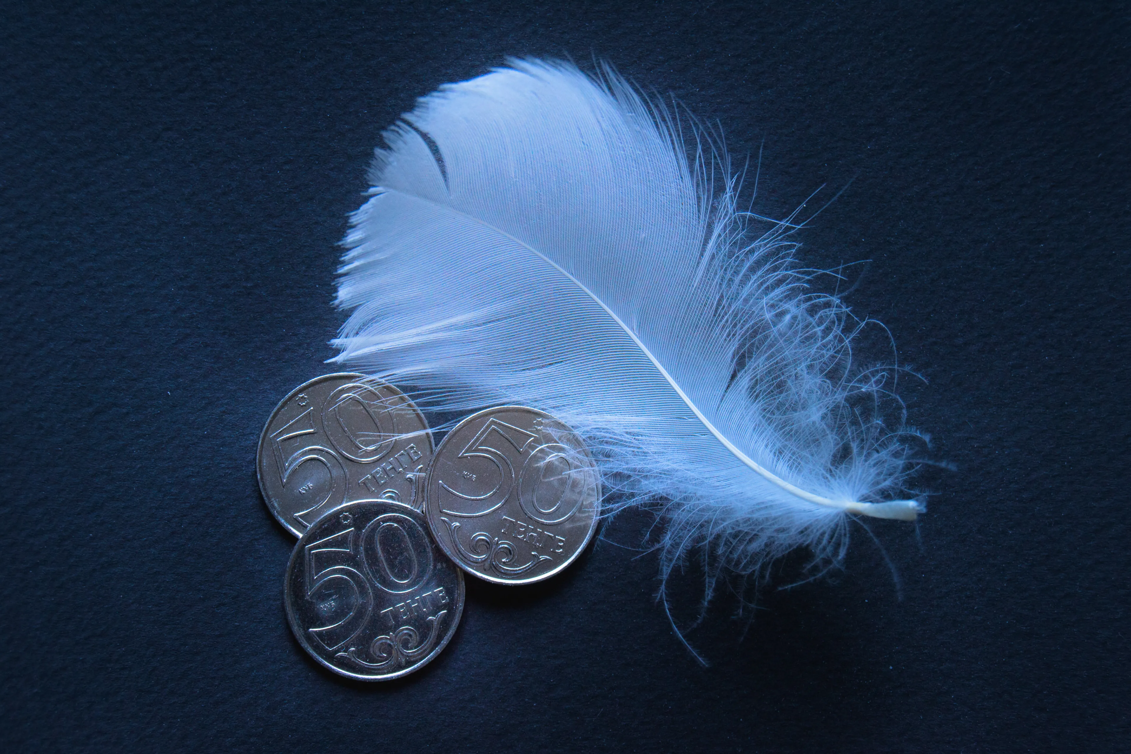 Капитал - За сутки курс доллара почти не изменился: 384,43 тенге