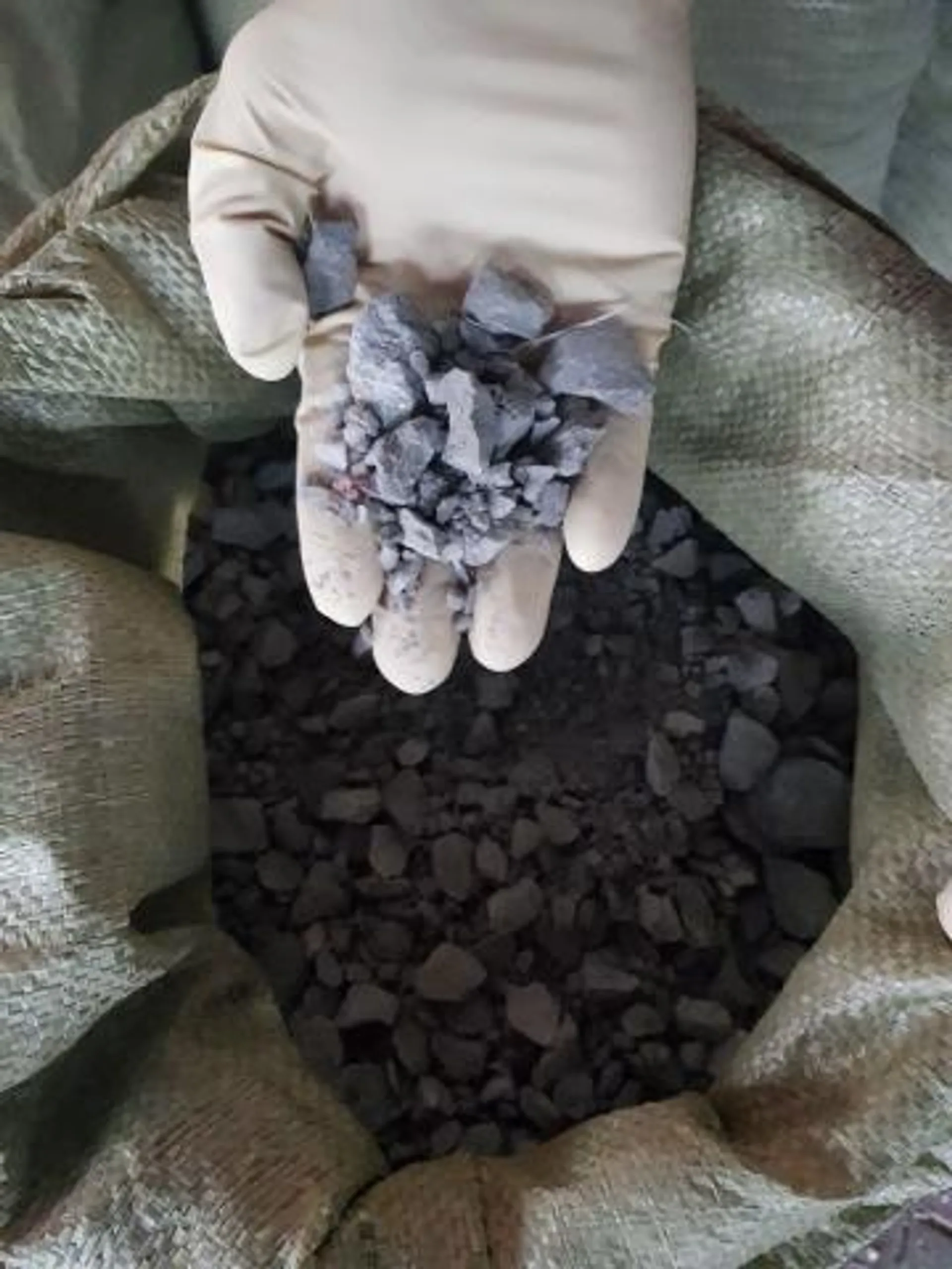 Капитал - Золотосодержащую руду в Китай вывозили контрабандой