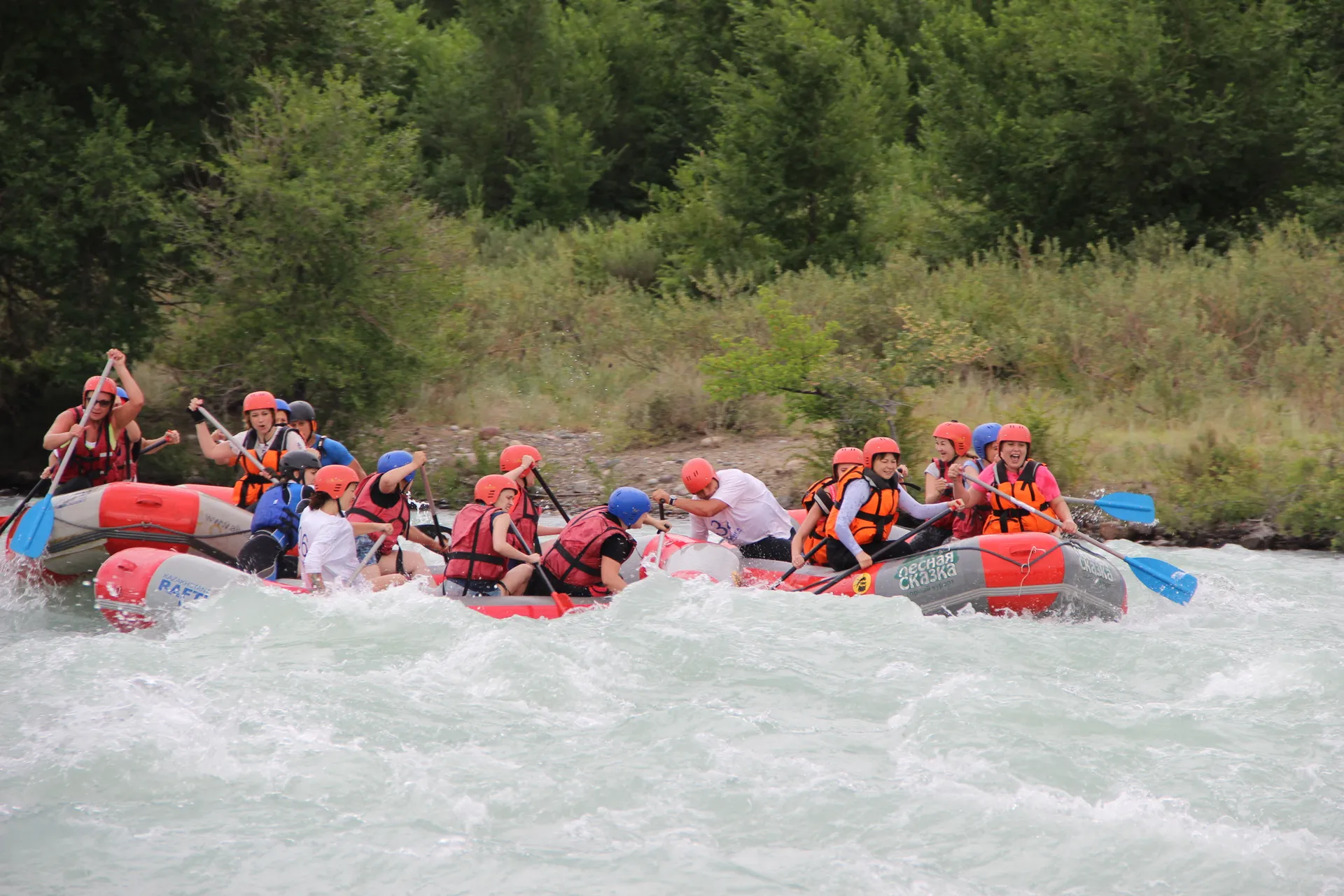 Капитал - На реке Чилик состоялся первый этап Кубка федерации по рафтингу