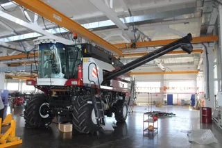 Капитал - Kazrost Engineering Ltd. будет выпускать до 800 комбайнов в год
