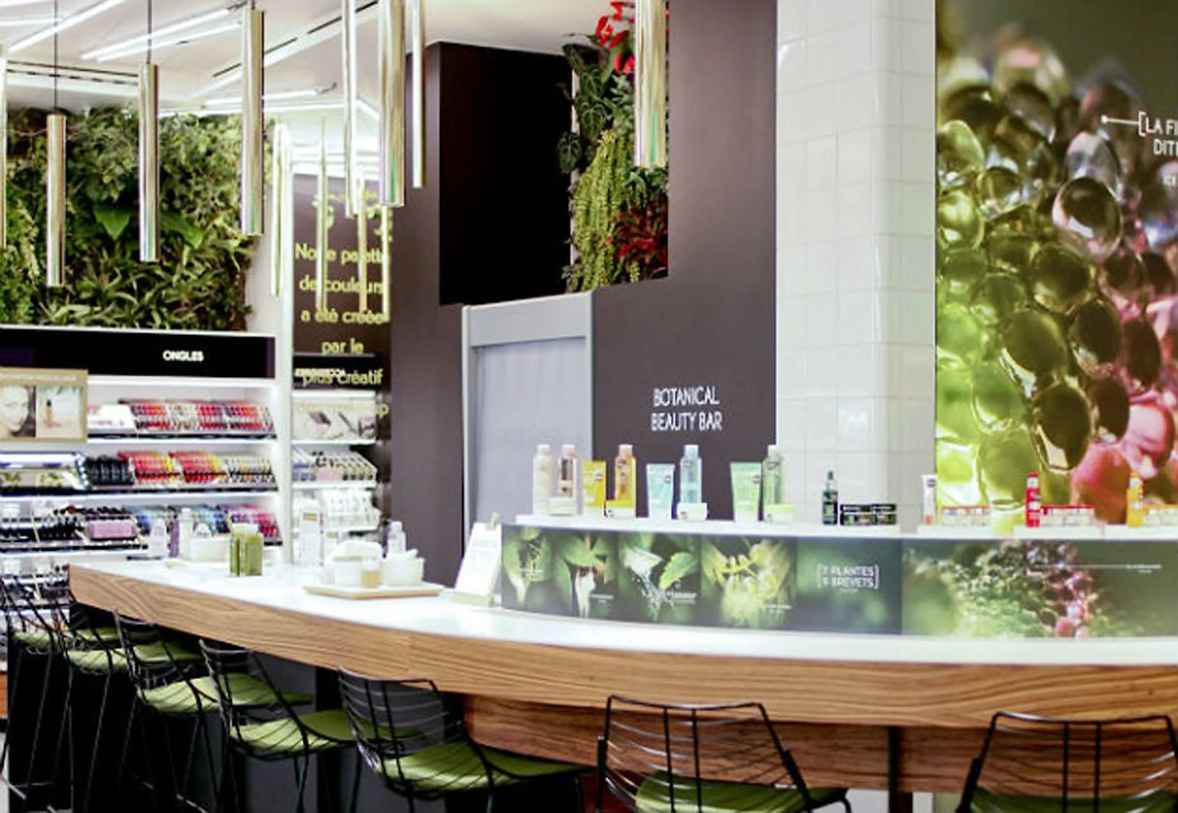 Магазин внутри