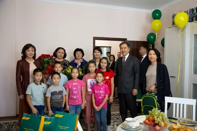 Многодетные семьи фонда «SOS Детская деревня Алматы» отпраздновали новоселье