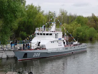 Капитал - В Уральске на воду спустили новый военный​ корабль