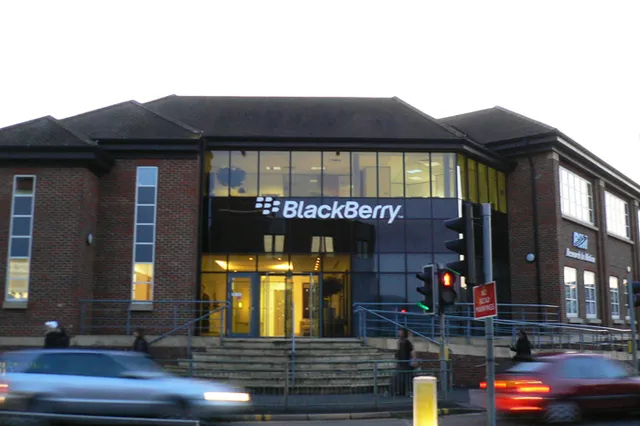 Убыток BlackBerry составил $4,4 млрд