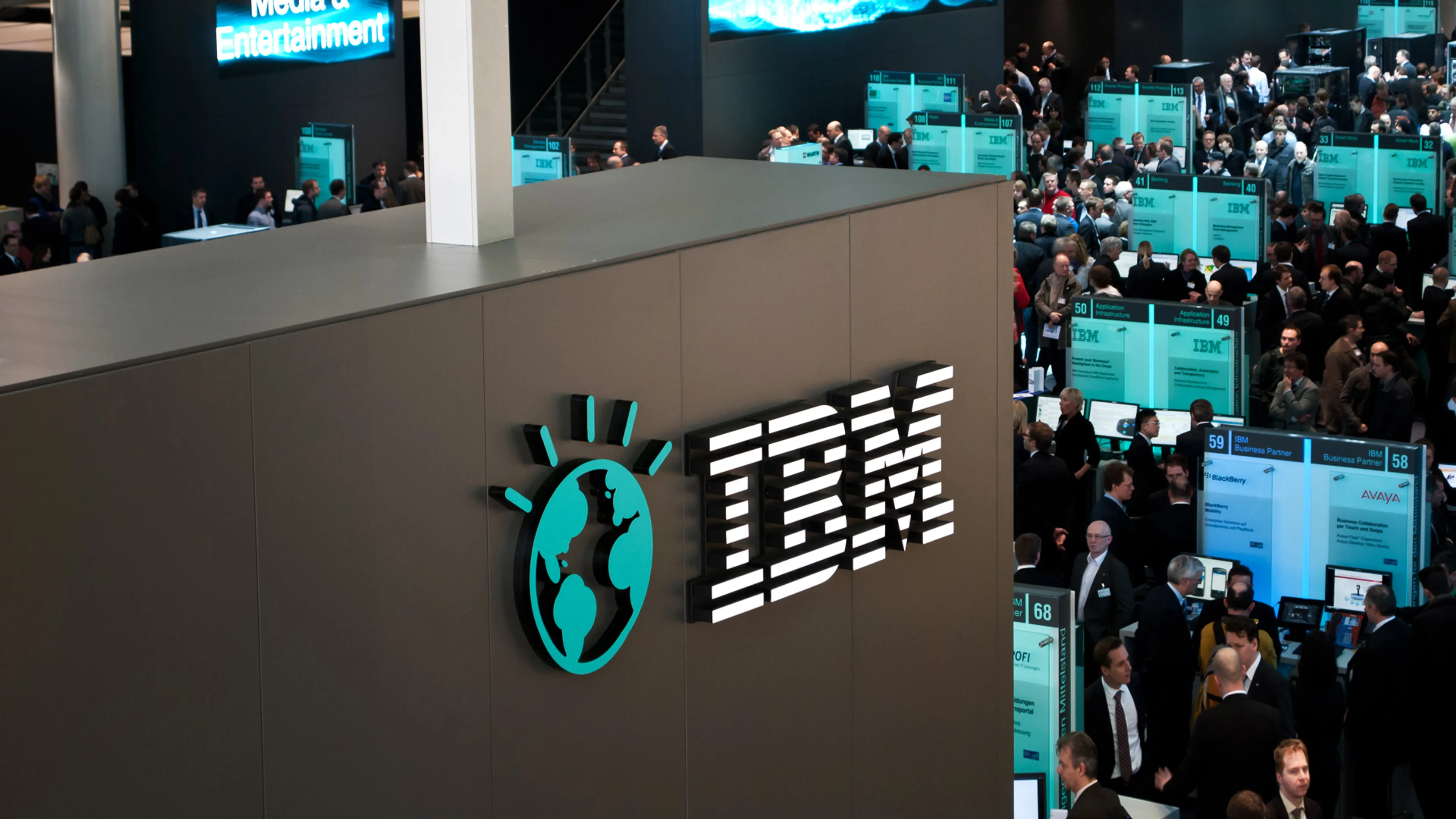 Капитал - Выручка IBM падает 20-й квартал подряд