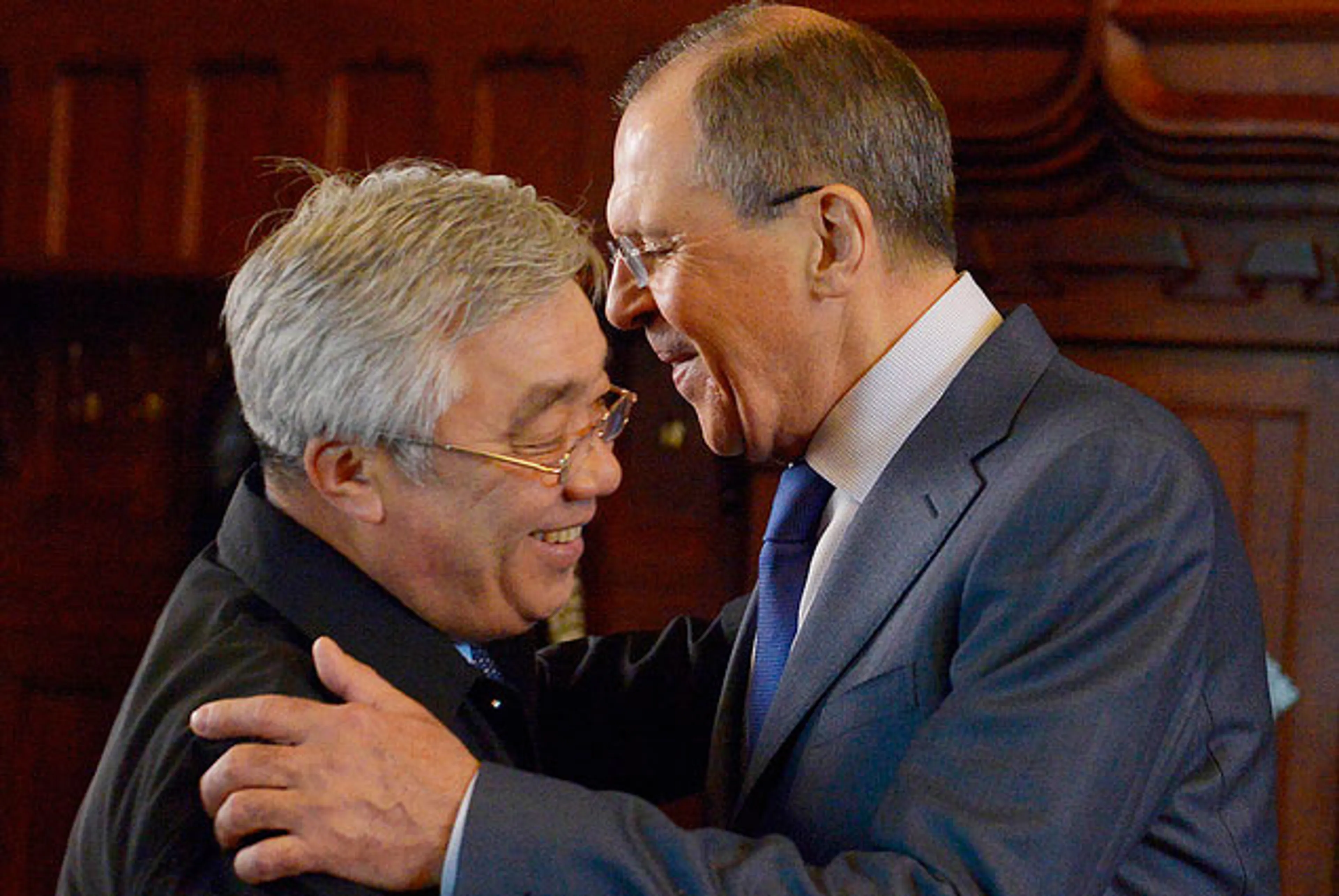 Капитал - В Усть-Каменогорске встретились Идрисов и Лавров