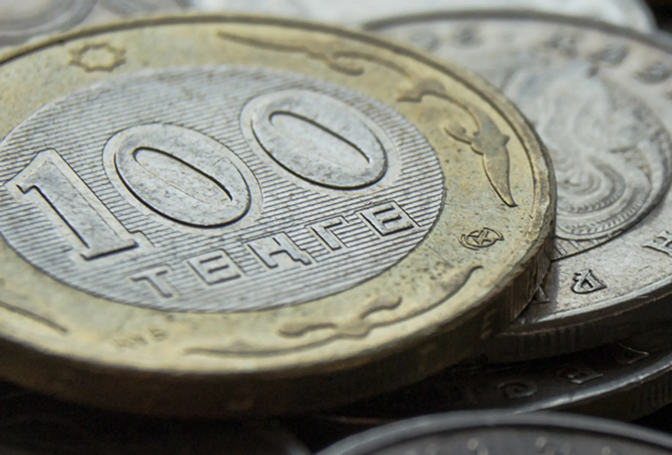 Торги закрылись на отметке 384,21 тенге за доллар - Image Kapital.kz