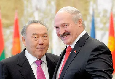 Нурсултан Назарбаев поздравил Александра Лукашенко