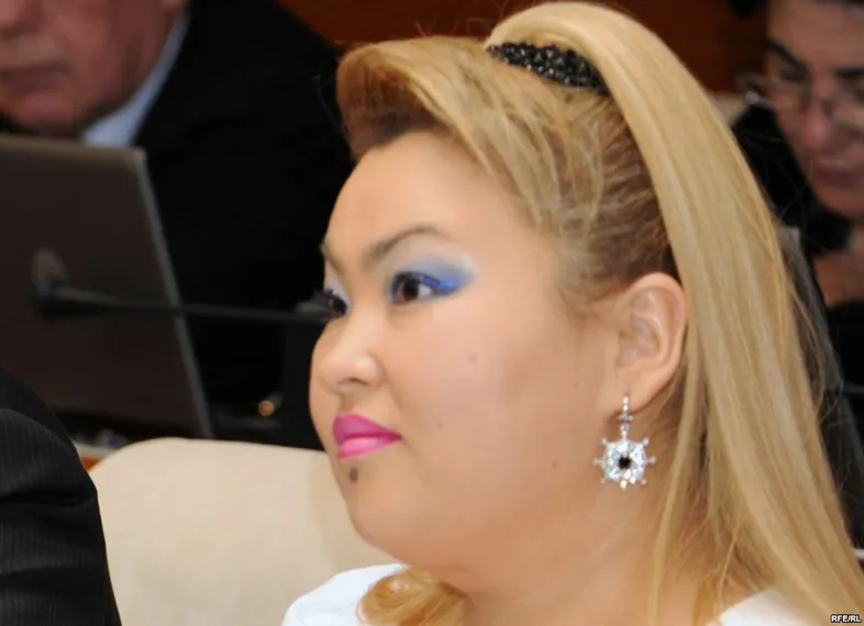 Капитал - Сыздыкова пообещала вернуть долг Нур Отан