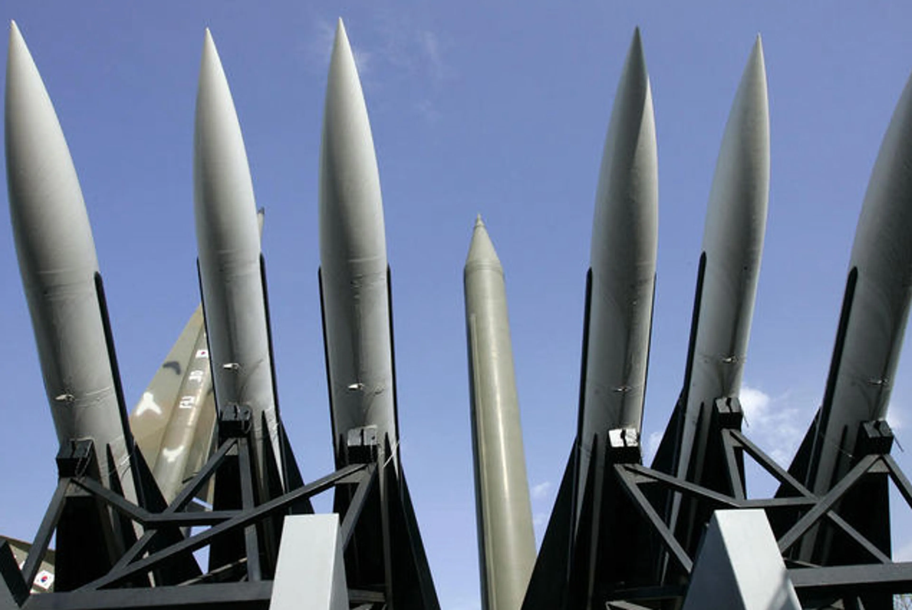 Капитал - Россия догнала США по числу ядерного вооружения