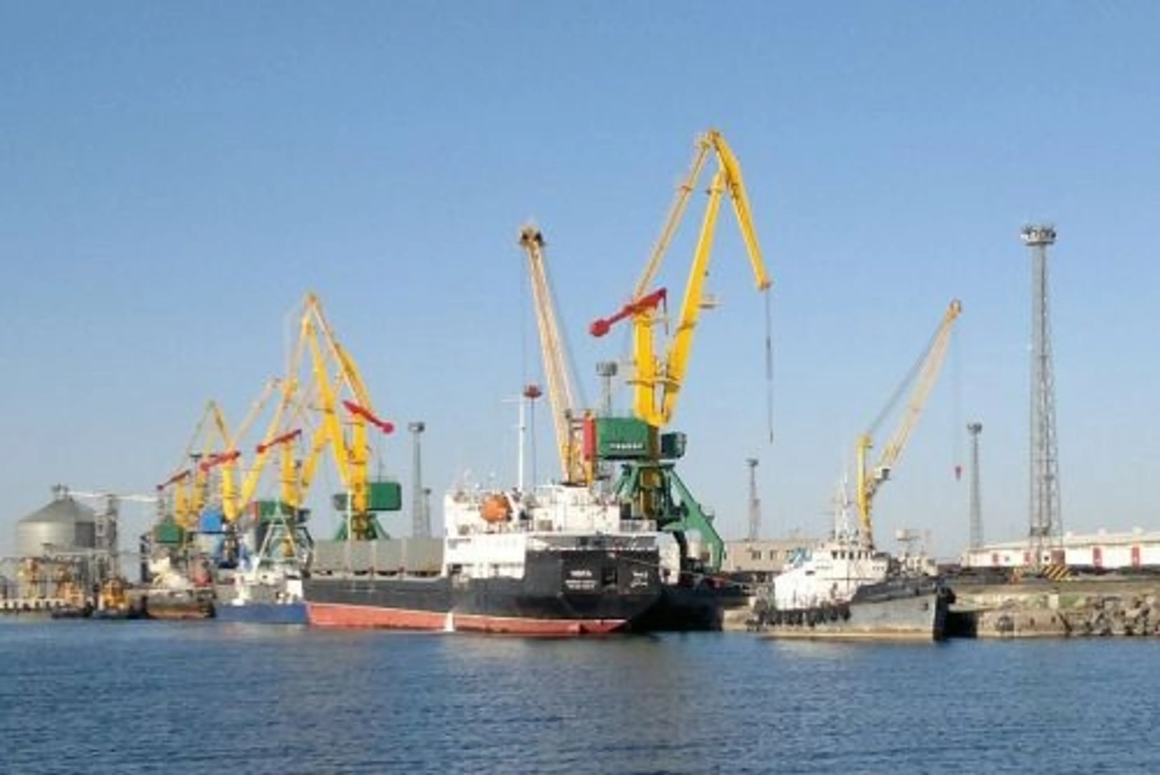 Капитал - Бизнесмены жалуются на работу морских портов Мангистау