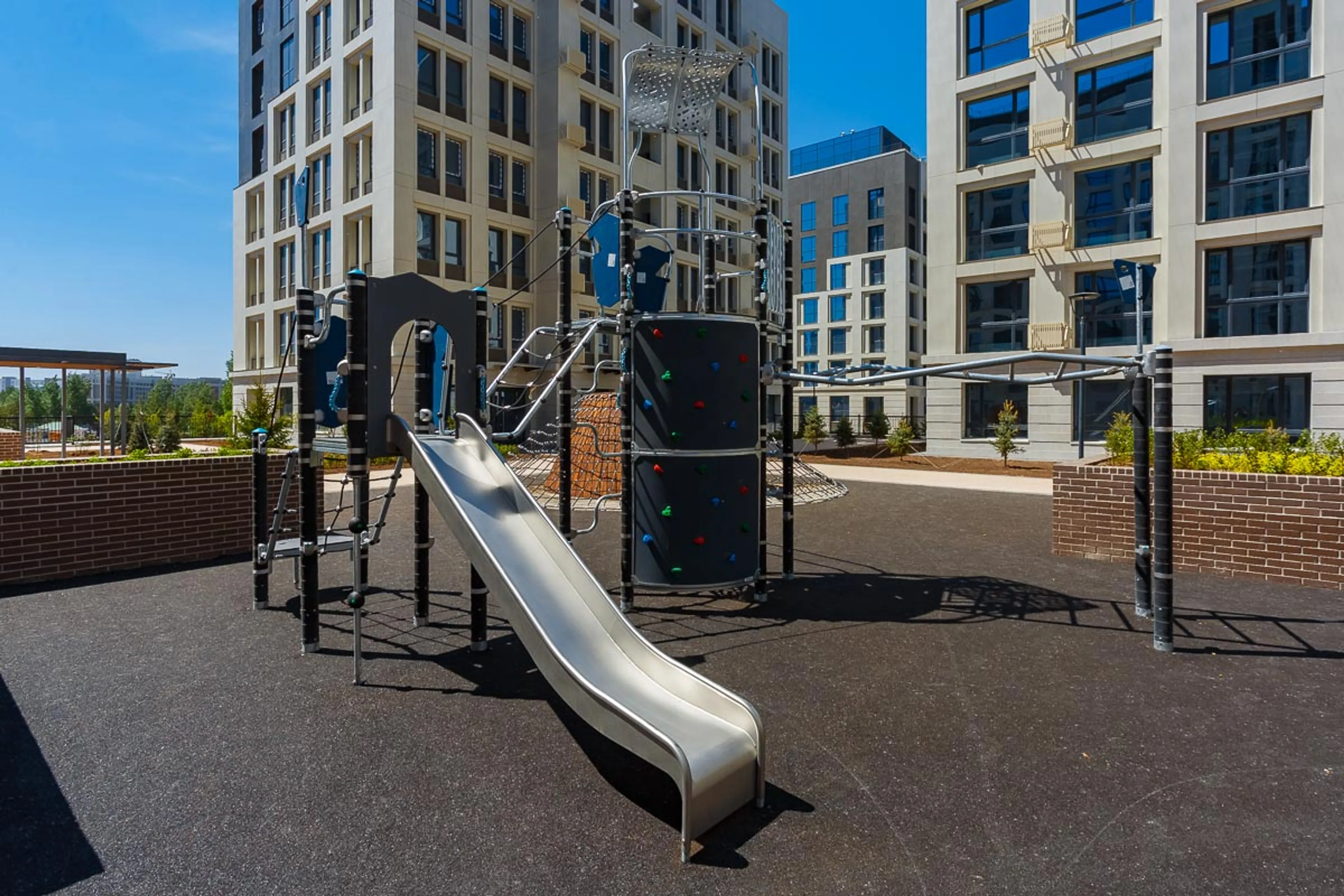 Капитал - Масштабный жилой комплекс сдан в центре столицы