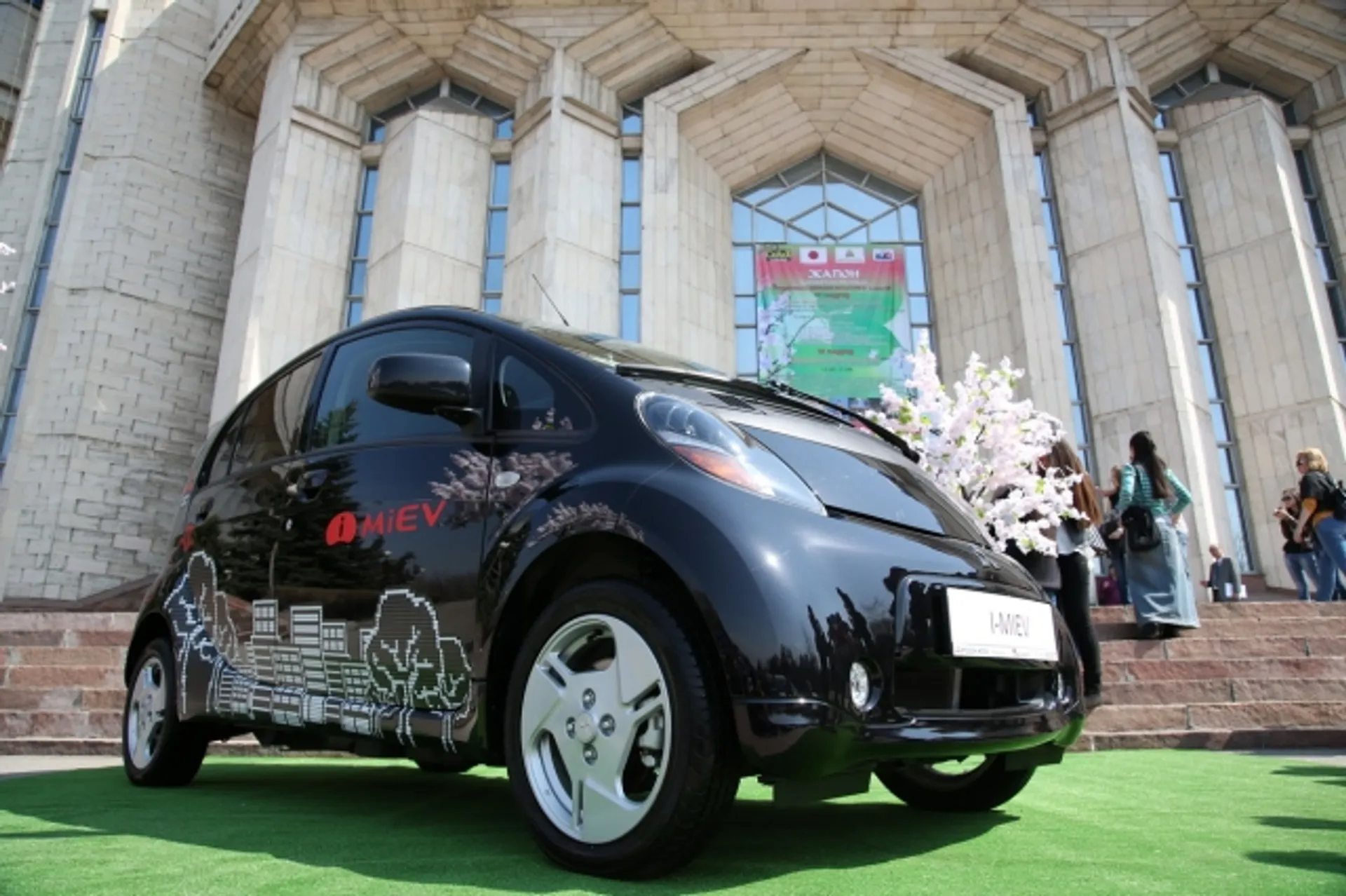 Капитал - i-MiEV на фестивале японской культуры