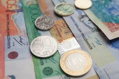 Курс доллара в обменниках Алматы достиг 184,5 тенге