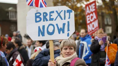 Почти 400 тысяч британцев подписали петицию за Brexit