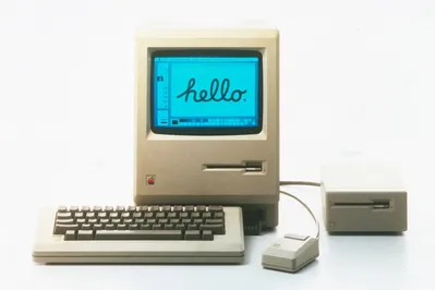 30 лет назад Стив Джобс показал первый компьютер Macintosh