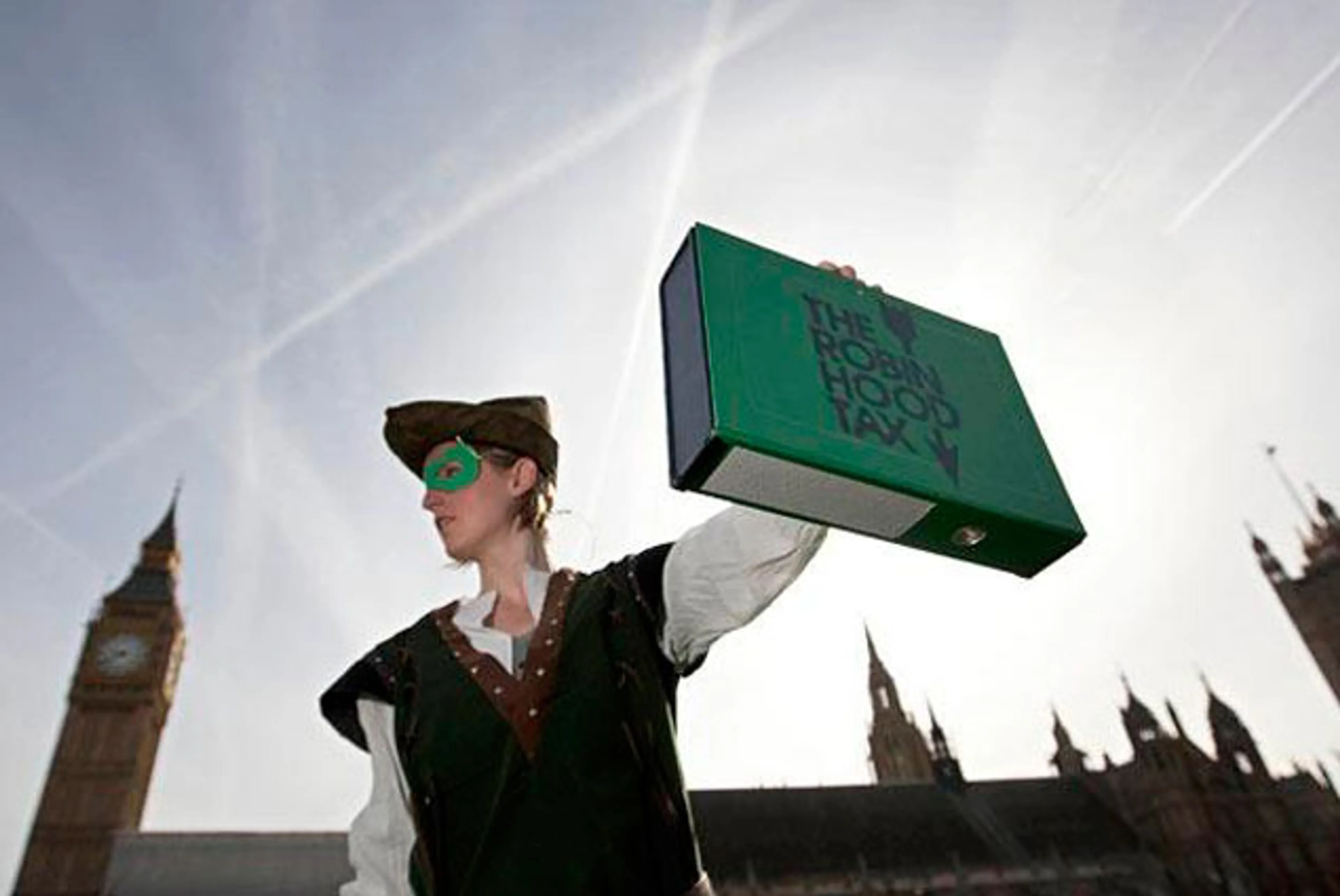 Капитал - Лондон протестует против налога Робин Гуда