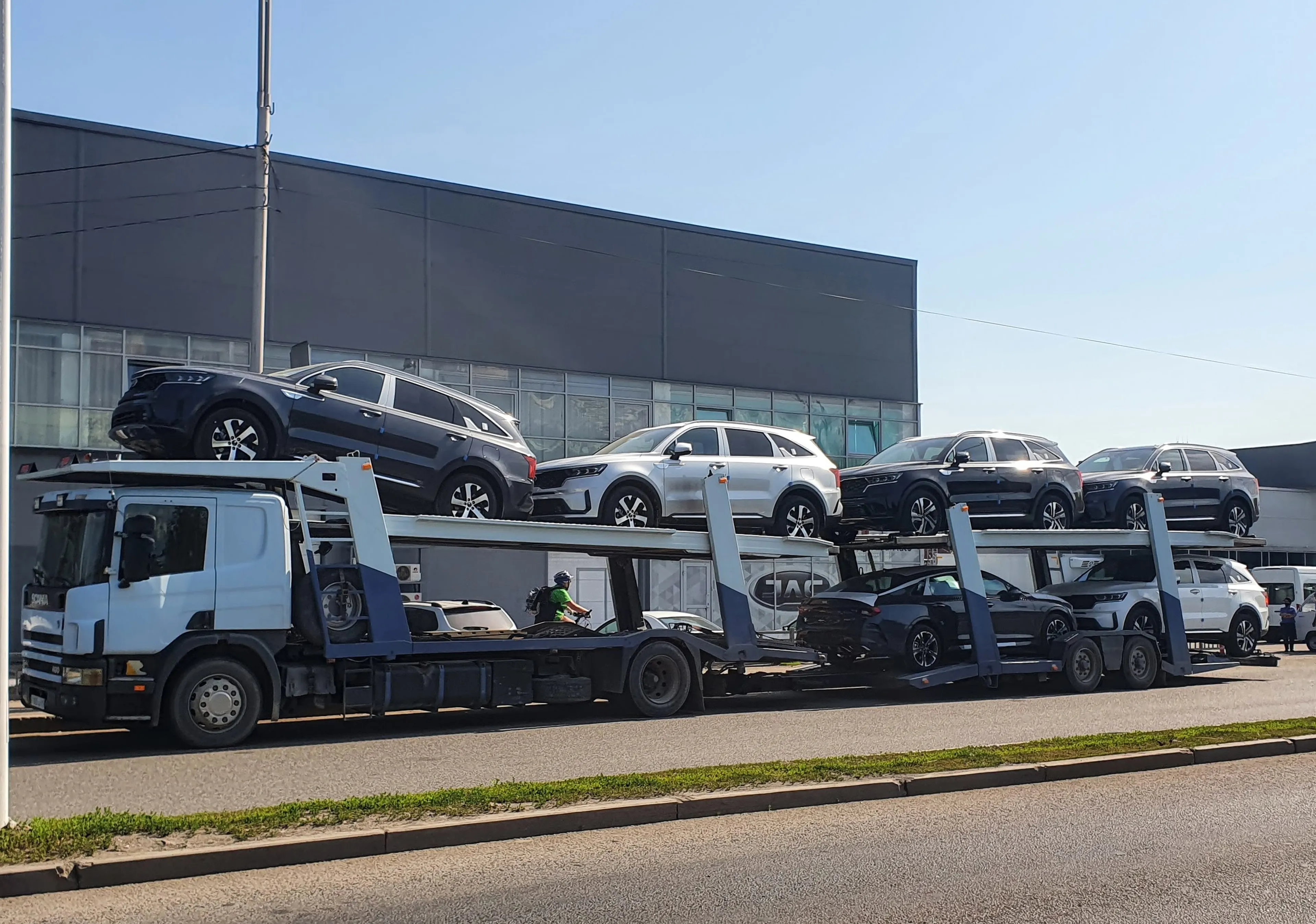 Капитал - Итоги продаж в Казахстане и Европе, рекорд Ferrari и отставка Audi TT