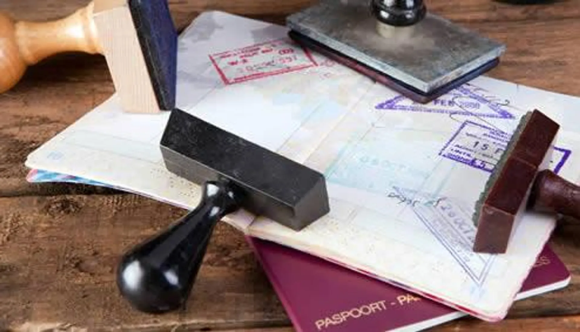 Капитал - На год гражданам 10 стран въезд в РК будет безвизовым