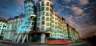 Капитал - Знаменитый танцующий дом продан за $18 млн