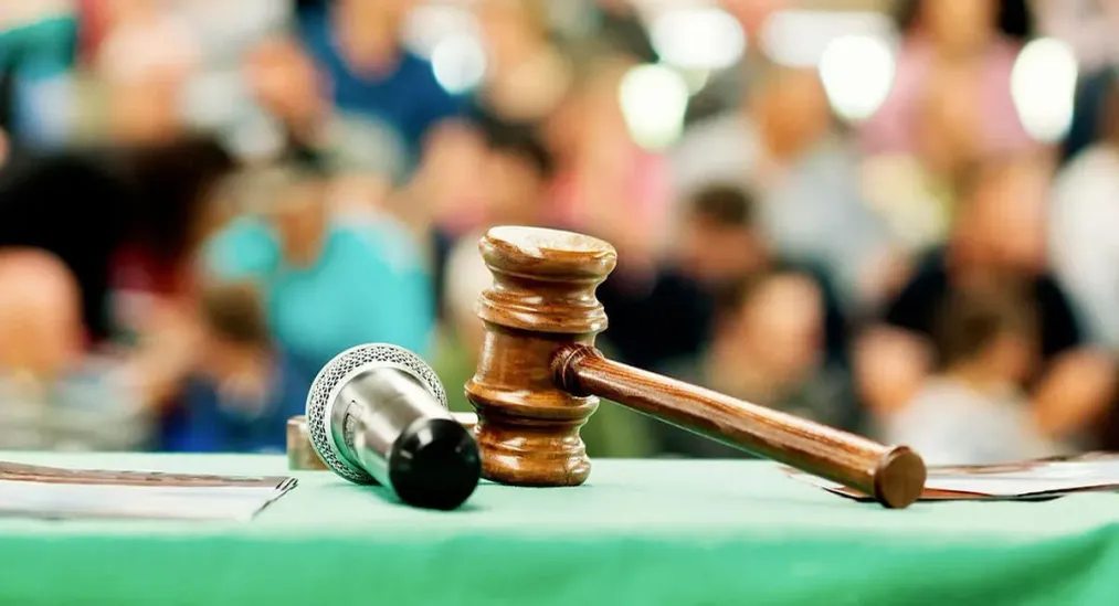 Капитал - Sotheby's хочет продать за $20 млн майки Майкла Джордана и Коби Брайнта