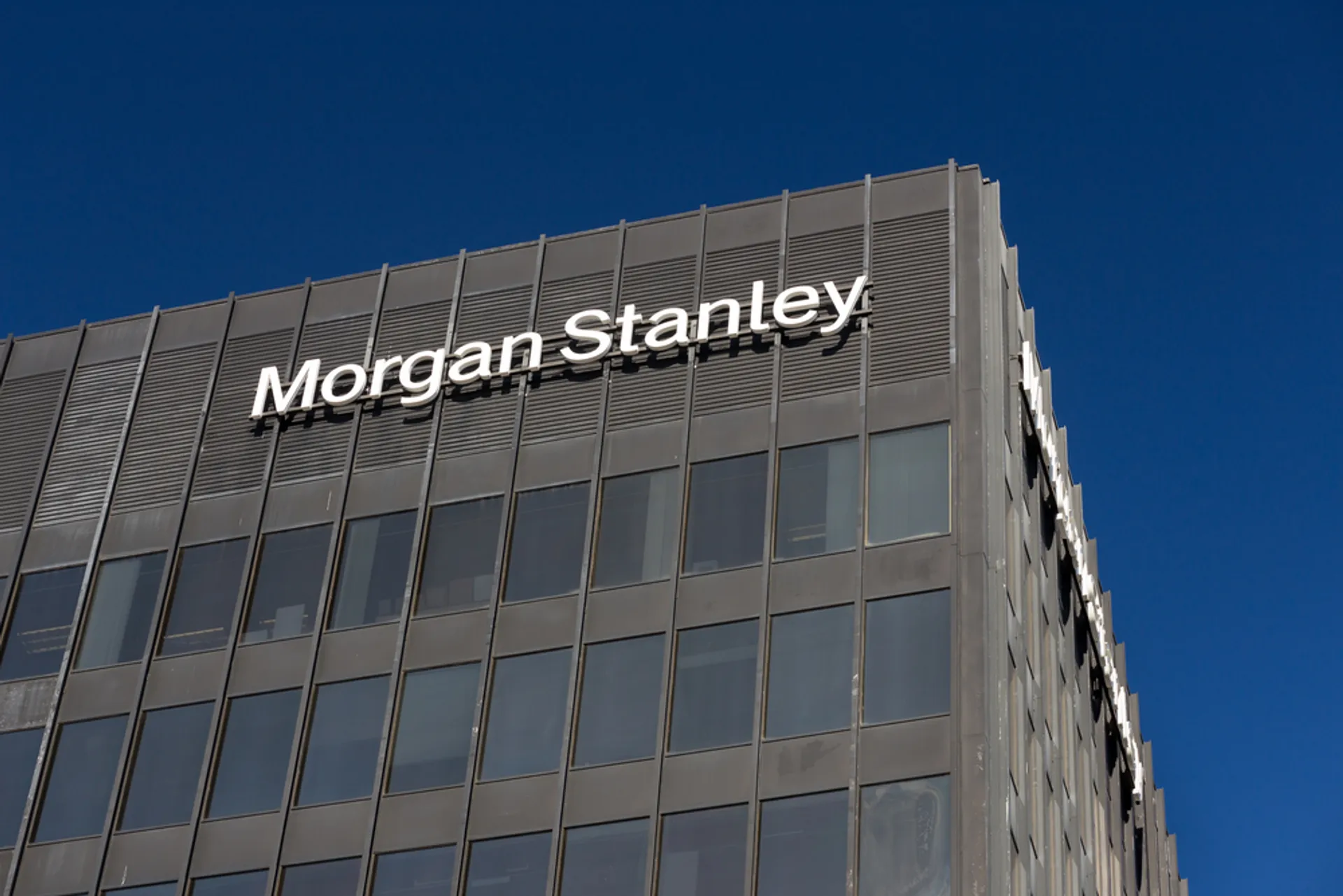 Капитал - Morgan Stanley переносит штаб-квартиру в Германию