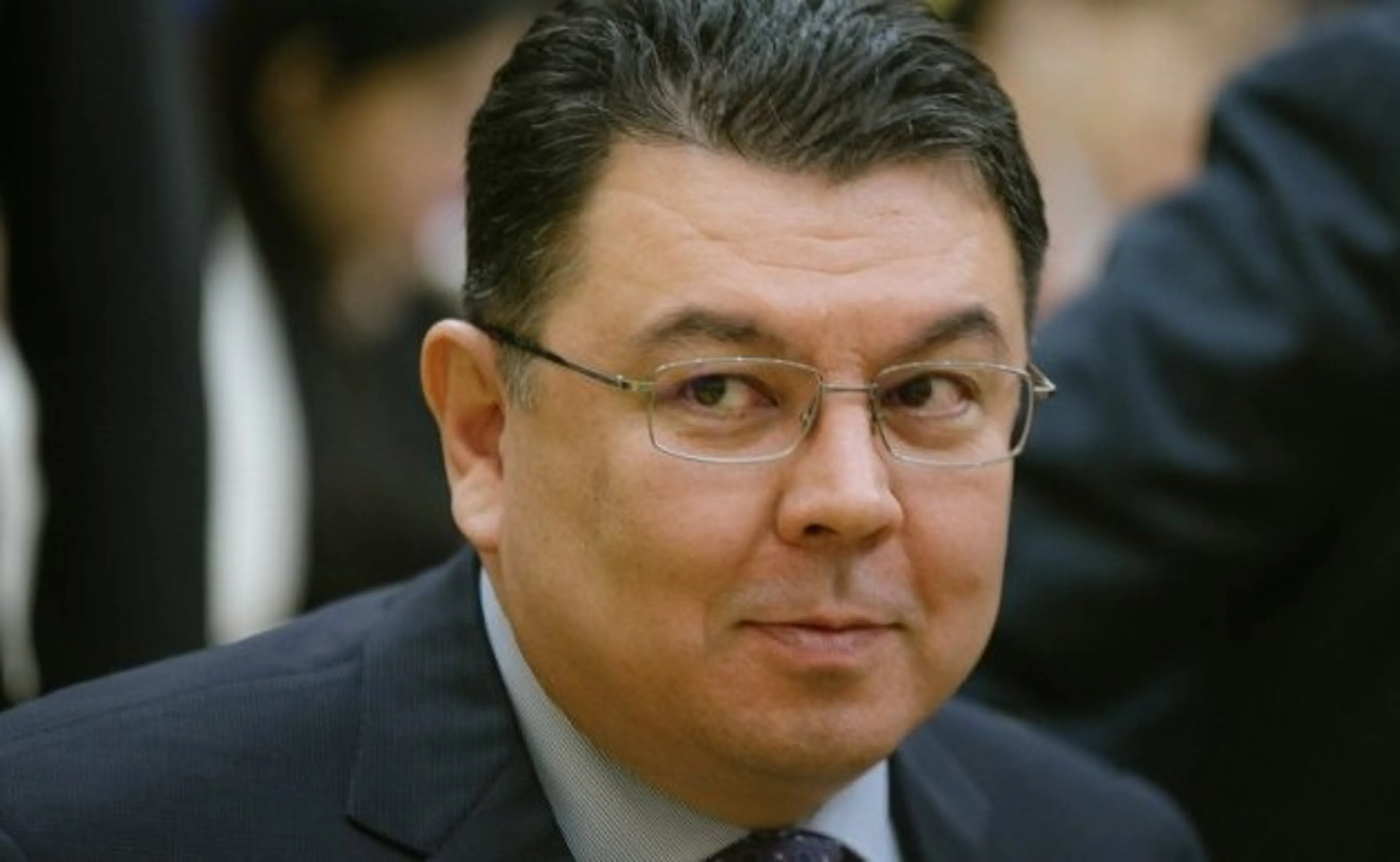 Капитал - Казахстан может отменить запрет на экспорт светлых нефтепродуктов