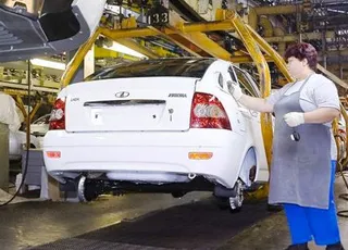 Капитал - «АвтоВАЗ» сокращает производство Lada Samara и Priora