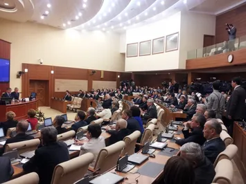Нур Отан оплатил тренинг для депутатов