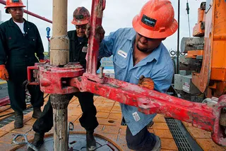 Капитал - Низкие цены на нефть удержат мир от кризиса