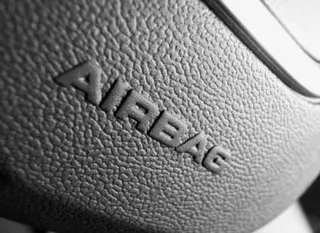 Капитал - BMW готовит Airbag для мотоциклистов